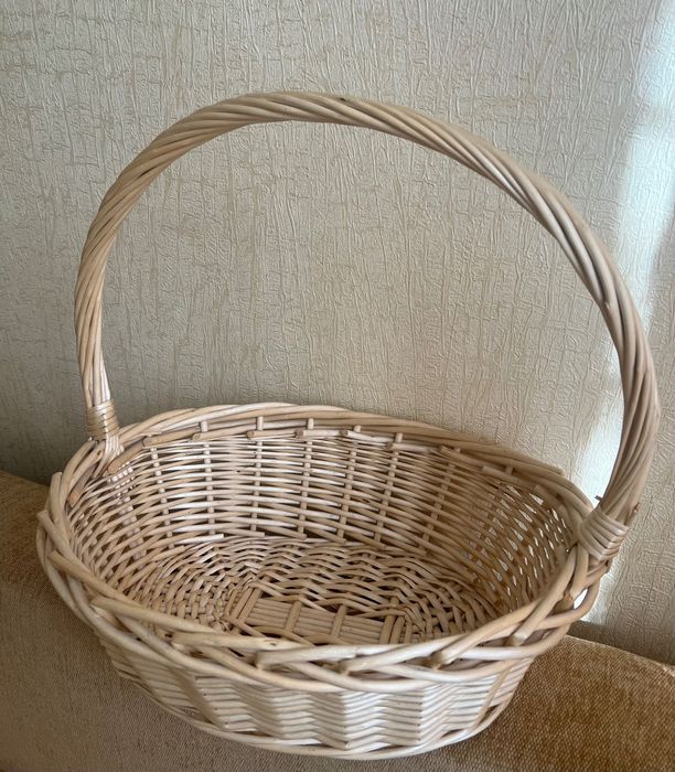 Корзина плетенная