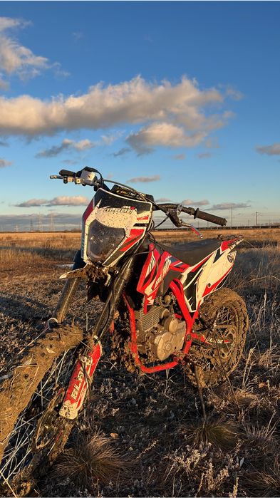 Продам мотоцикл прогасси супер макс 300 кубов