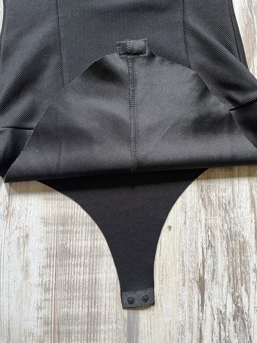 Черно боди Bershka