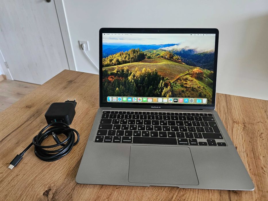 Apple MacBook Air M1 13 inch (2020) – 8GB RAM | 256GB SSD | 88% батерия | +зарядно | Space Gray