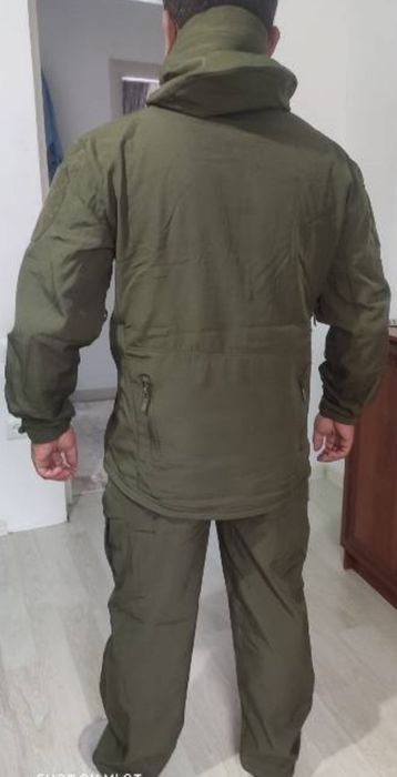 Продам костюм мужской