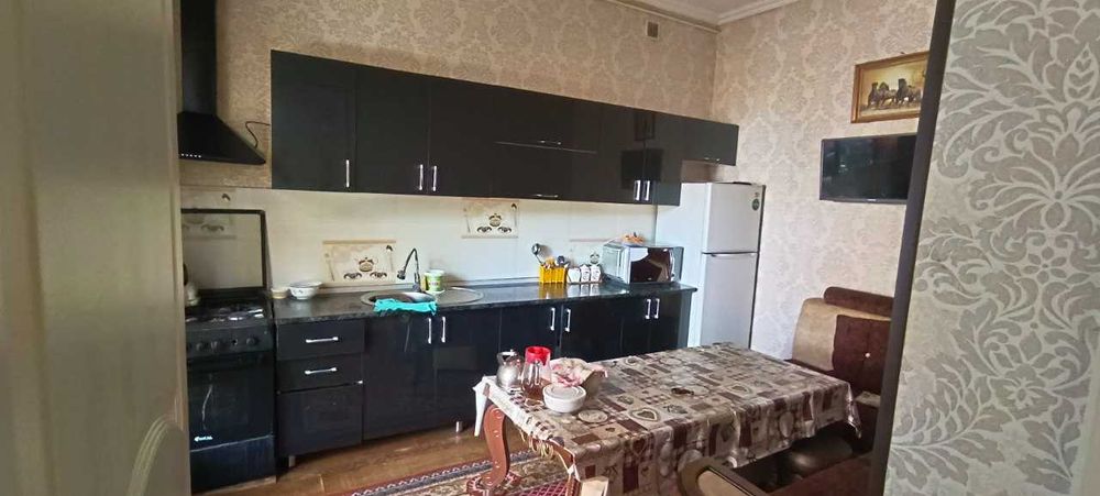 Uy sotiladi Oltintepadan 3 sotik 8 ta hona 2 etajni