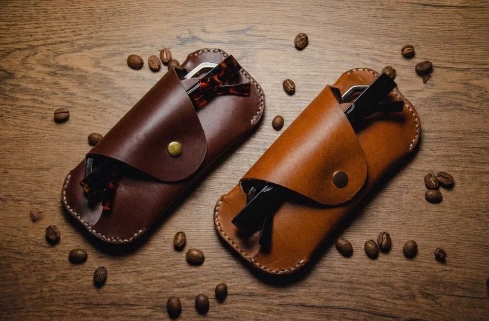 Set Cadou Valentines Day/ Dragobete 2 Tocuri Ochelari Piele Naturala