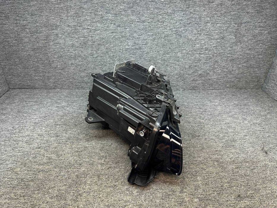 Far dreapta led adaptiv BMW X1 U11