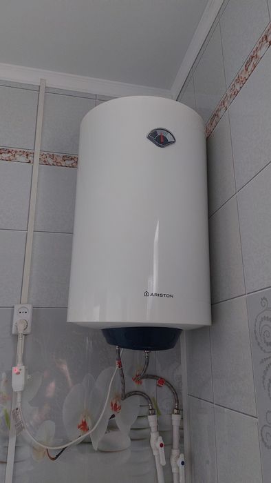 Водонагреватель аристон