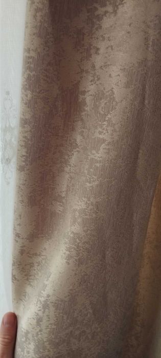 Vând urgent 4 buc draperie bej nisip 140×243 înălțime, gata incretita