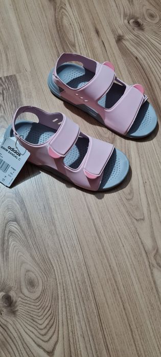 Детски сандали Адидас.