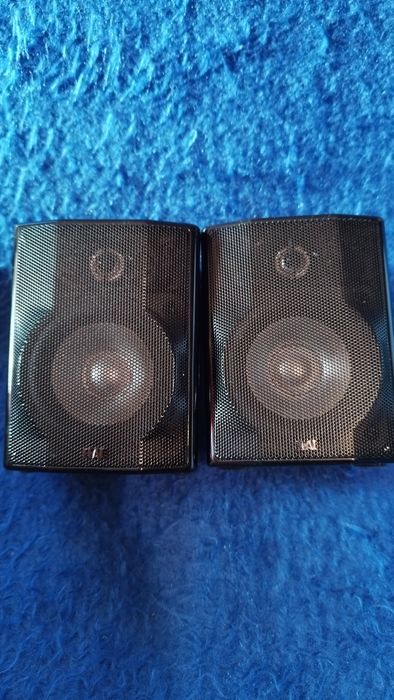 Elac съраунд тонколони.