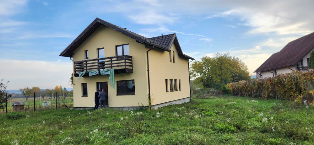 Casa si teren in Argeselul-Maracineni!