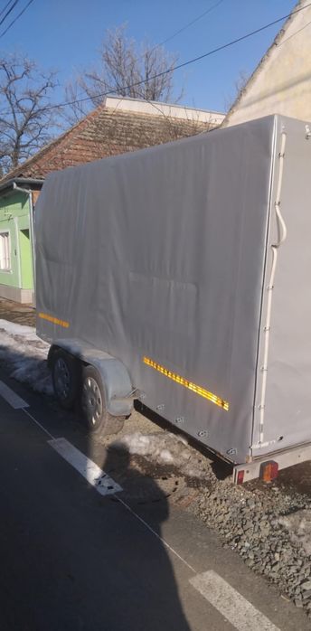 Remorca. 2.5 T  2 axe