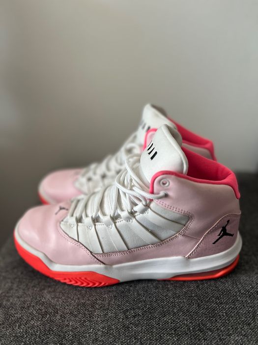 Vând adidași Jordan Max Aura Roz/Alb