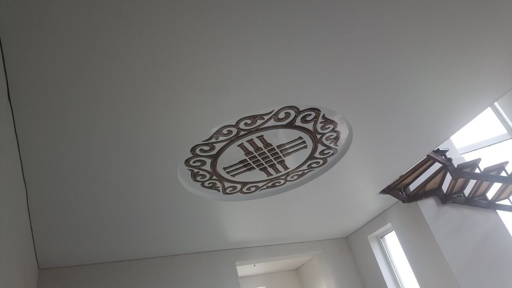 Натяжные потолки