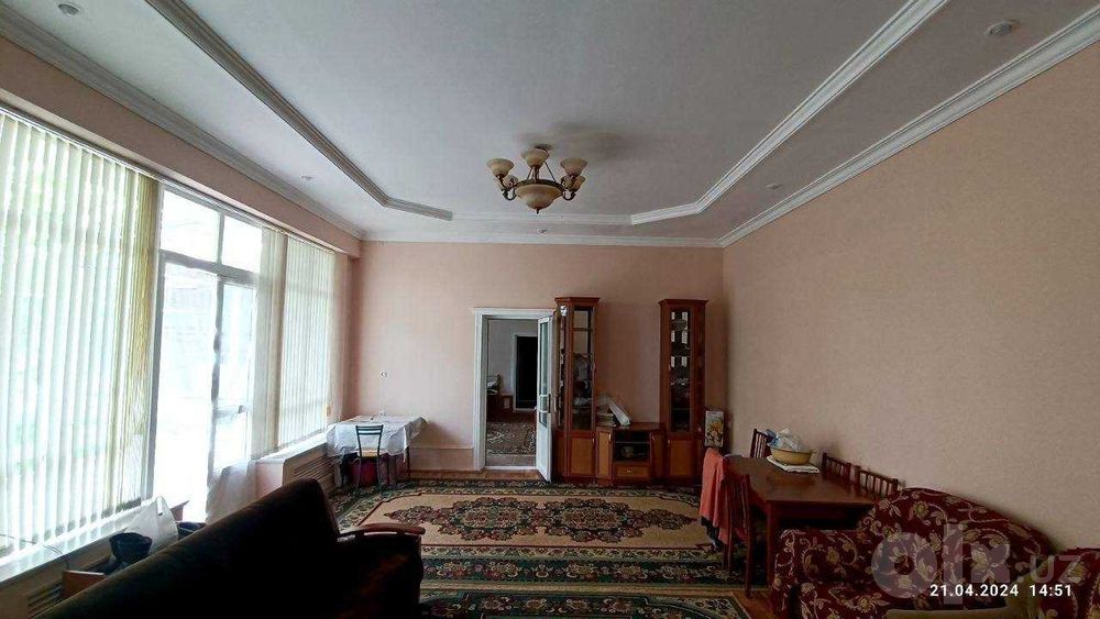 Yer motrid uzbekkenti taunhaus uchun zur variant