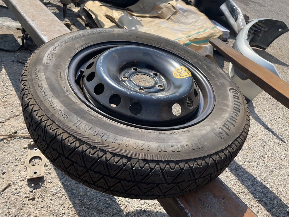 Резервна гума патерица 16 цола 5x114.3 централен отвор 66.1