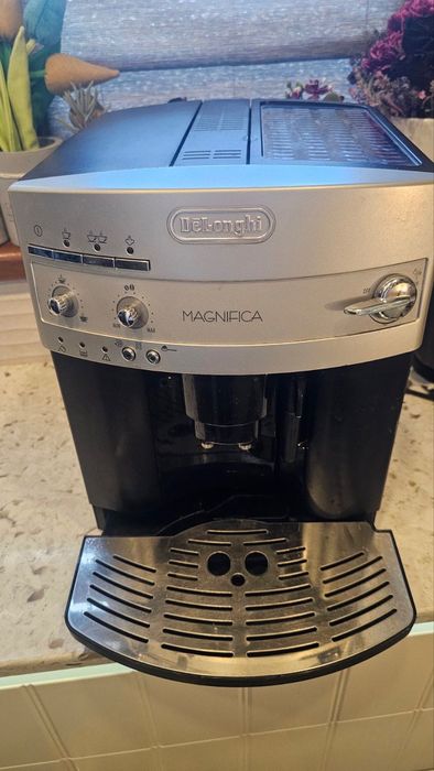 Кафеавтомат DeLonghi Magnifica, кафе машина, еспресо