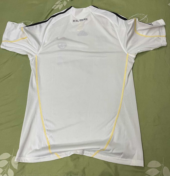 Екип на Реал Мадрид сезон 2009-2010 (размер М)