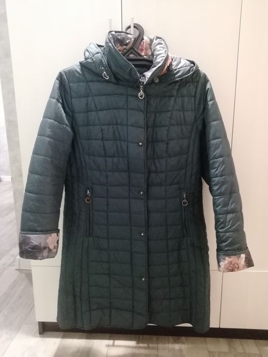 Продам куртку весна