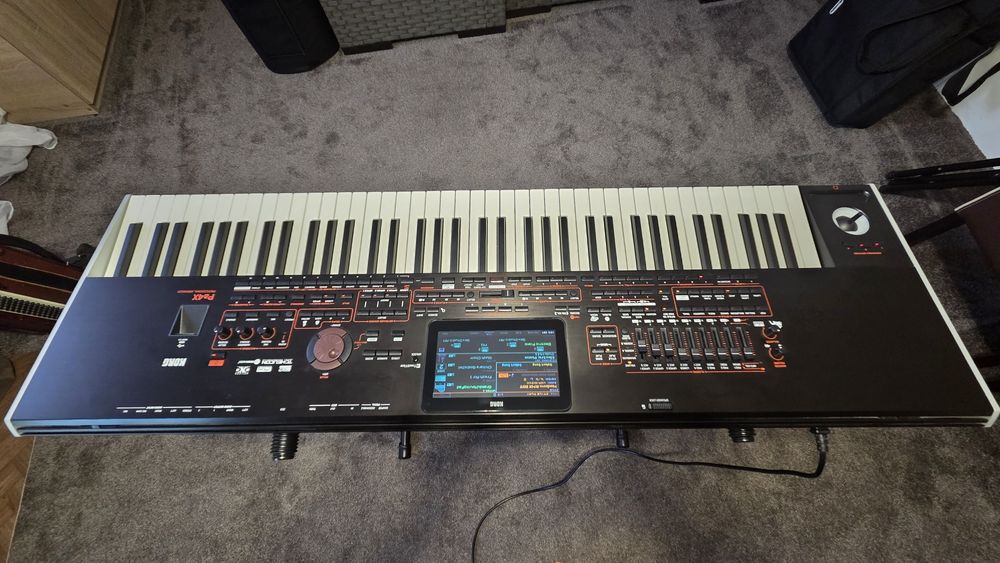 Vand Korg pa4x 76 cu SET