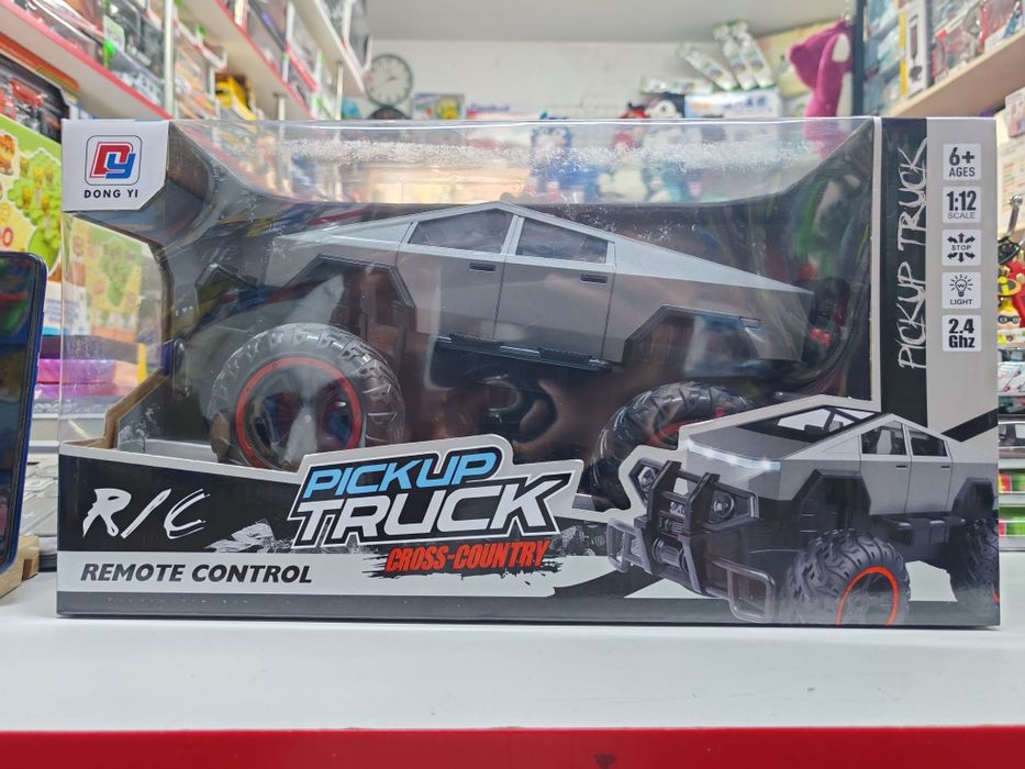 Продаётся машина Cyber track с радио управлением вне дорожный