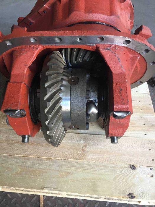 Редуктор МАЗ  среднего моста 29х19
