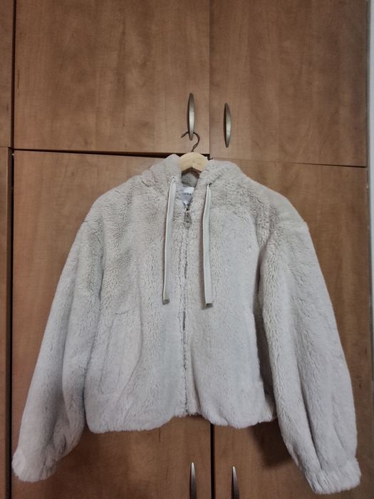 Меко пухкаво яке с качулка