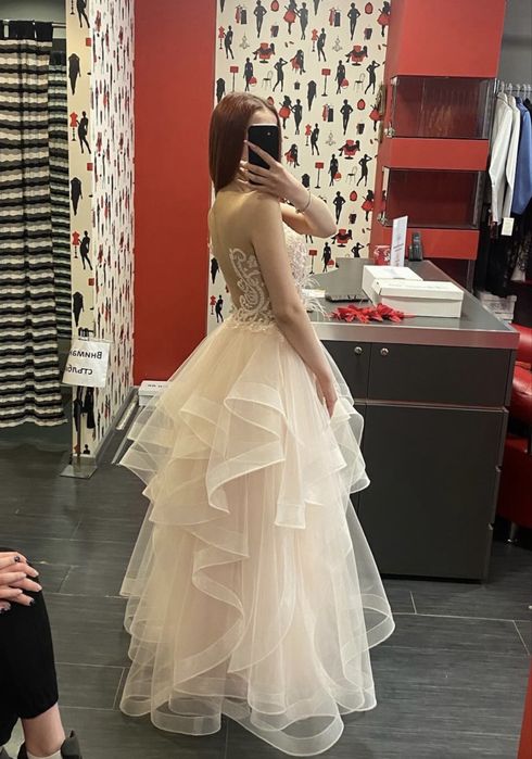 Бална рокля в цвят пудра