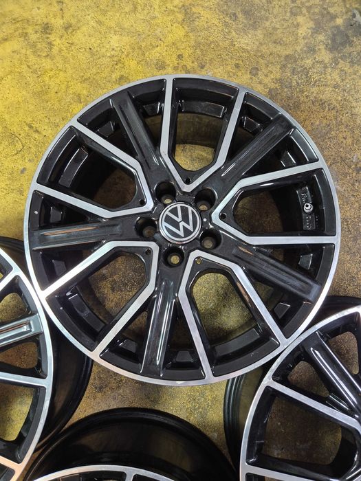 4 Jante Aliaj 5x112 18'' Dedicate VW Golf Passat Touran Sharan Tiguan ID3 ID4 ID5 ID7 Scirocco Caddy 8J ET 30 CA UNELE NOI