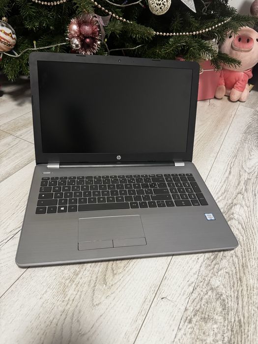 Laptop hp i3 generatia 6