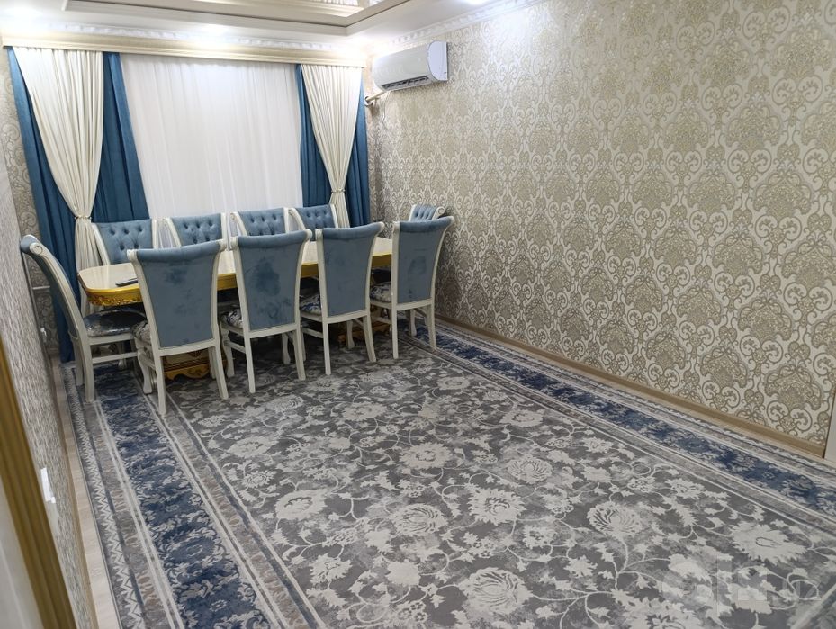 Продаётся квартира 4 х комнатная