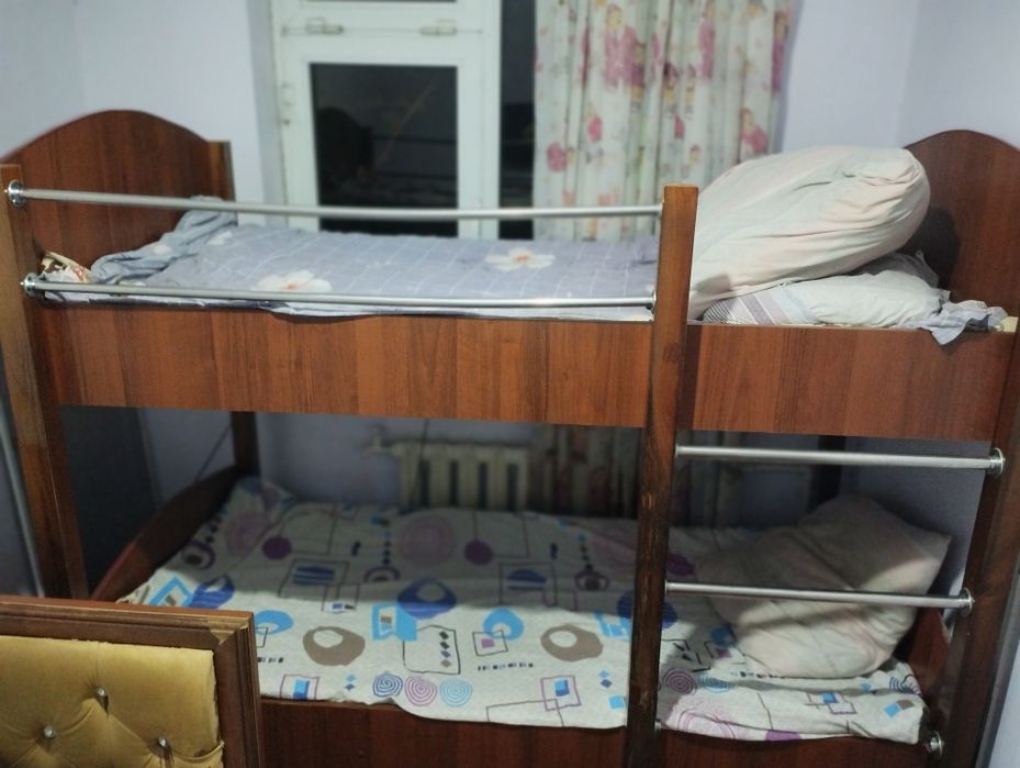 Кровать двух этажный