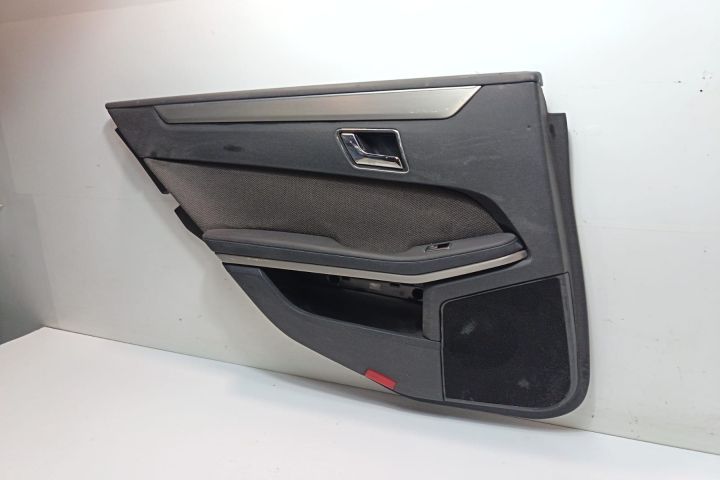 Tapiterie usa spate stanga 2127301570 Mercedes-Benz E-Class W212