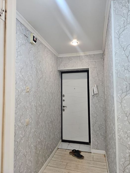 Продется 1 ком кв парковая 13а