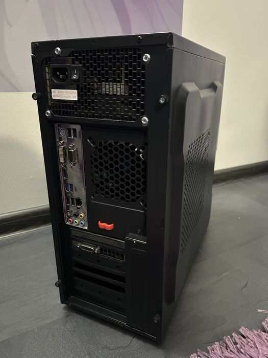 Геймърски компютър i5-4460, RX 470 4GB, 10GB RAM, 512GB SSD