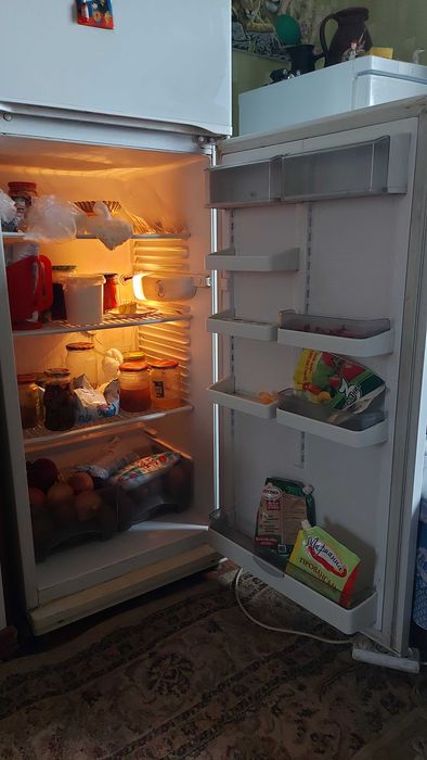 Холодильник " Atlant " продам