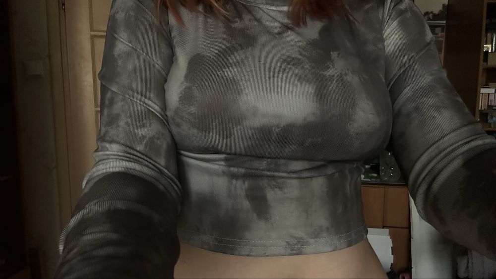 Продам кроп топ, с удлиненными рукавами