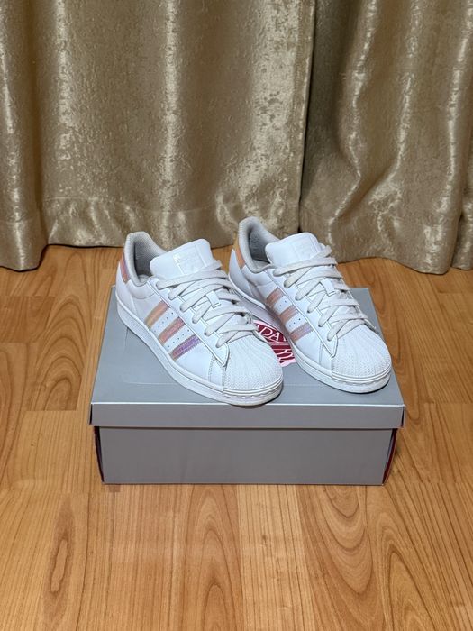 Adidas superstar