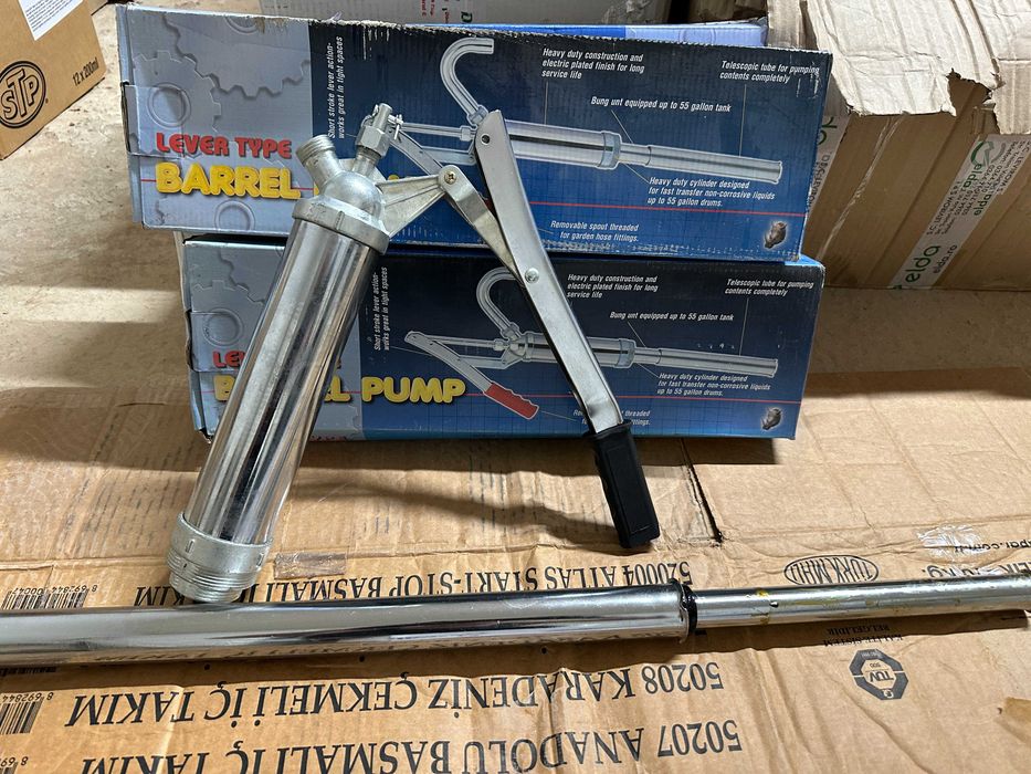 Pompa manuala cu levier, pentru extras lichide