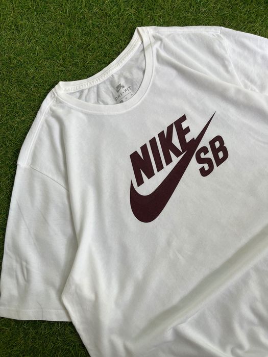 Мъжка блузка : Nike SB Logo Tee XL