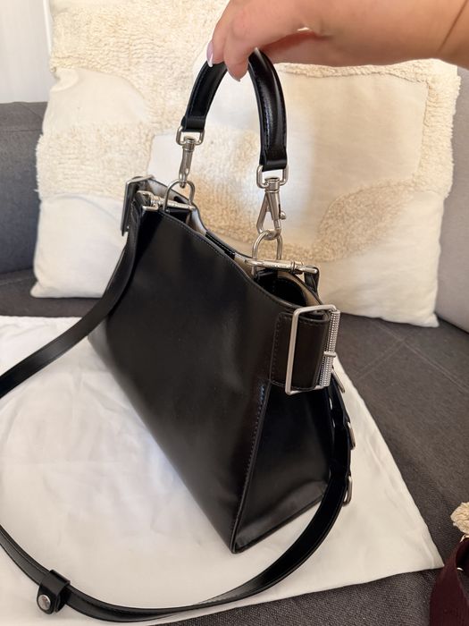 Charles & Keith чанта