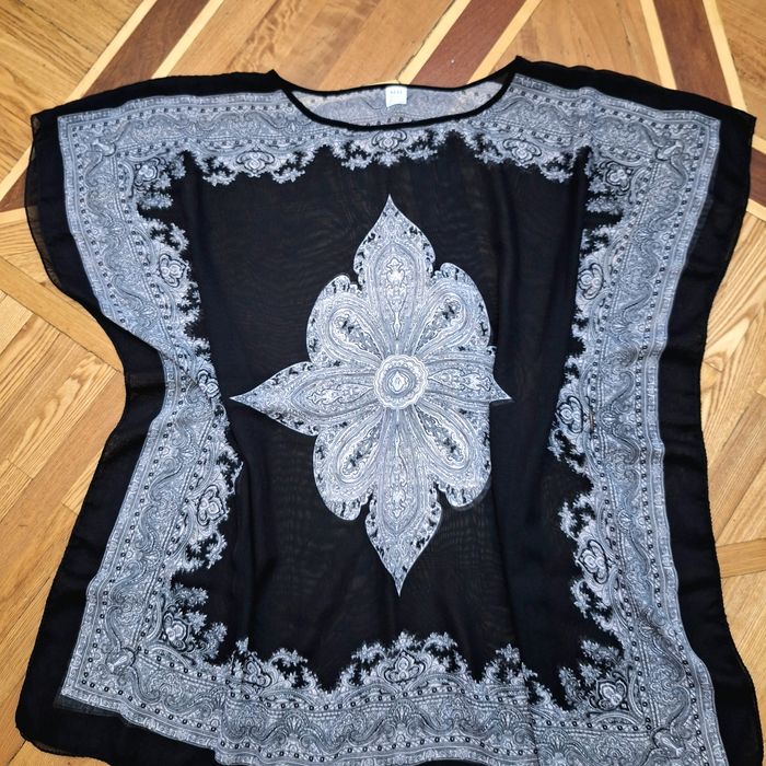 Парео  новое не мнется цена 100 тыс сум купальники в наличии