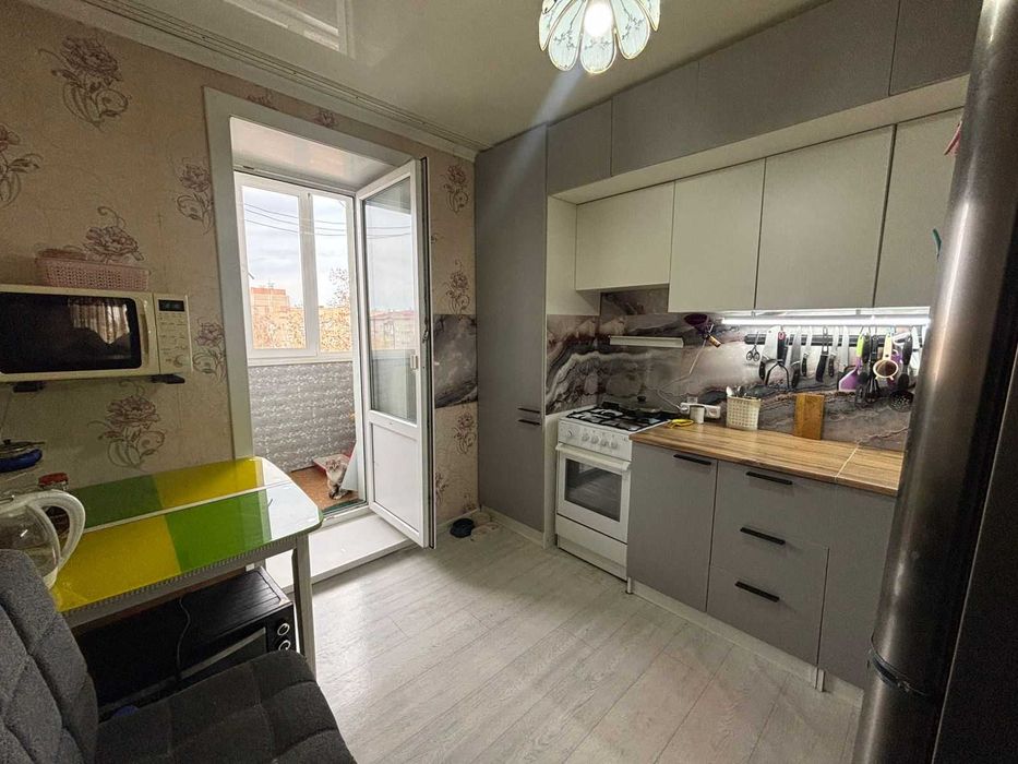 Продам 2-комн. квартиру, 19 мкр.