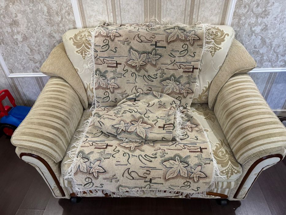 Продам диван комплект