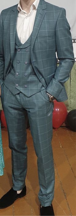 Классический костюм