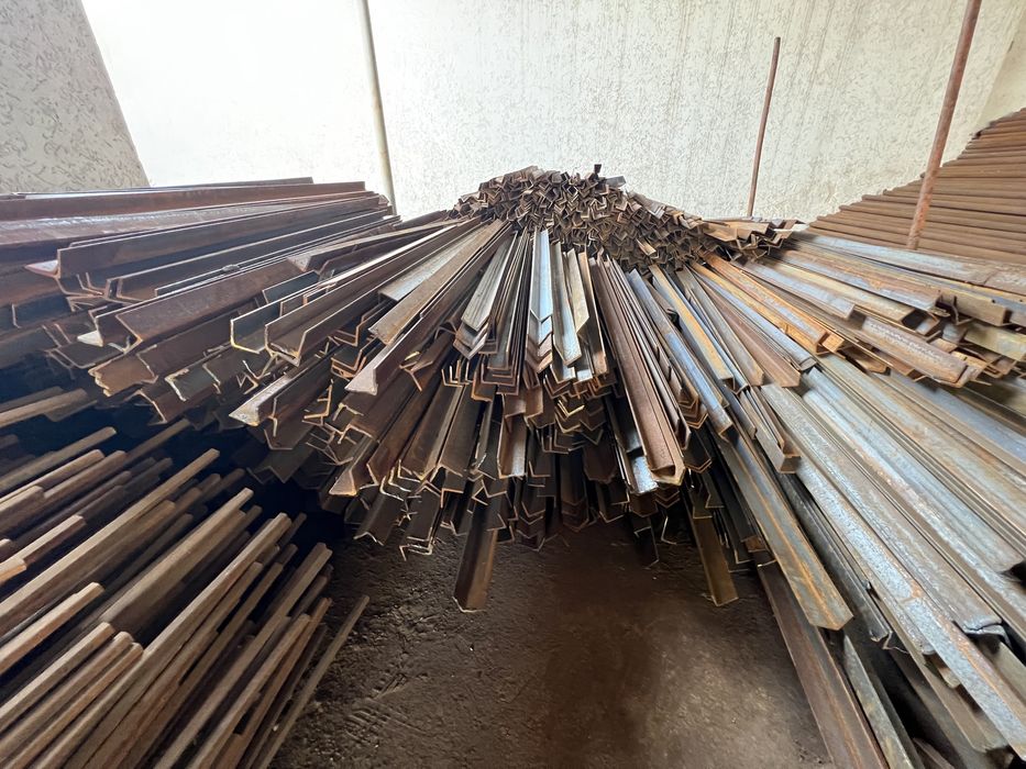 Угольник 5/5 толшина 4 мм