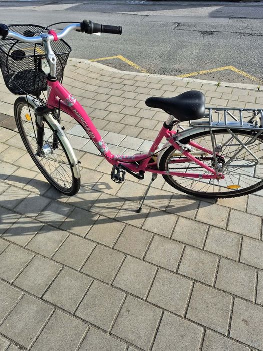 Колело розов цвят