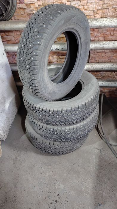 Продам шины зимние шины 4 штук