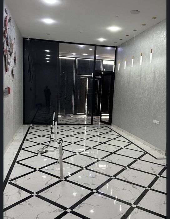 Срочно сдается помещение под офис магазин турфирма 50 м2 шота руставел