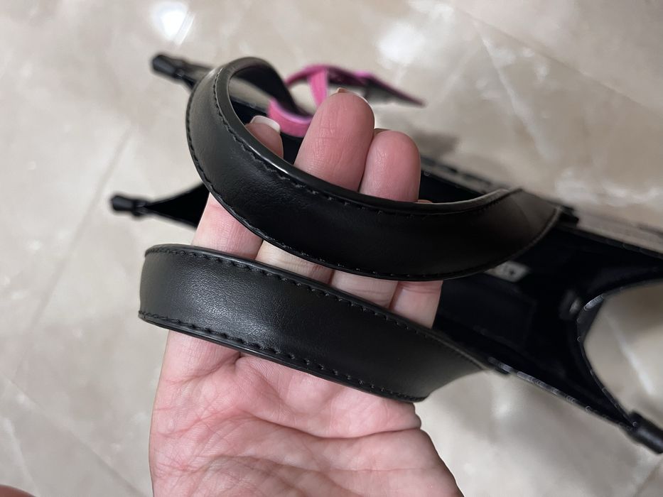 Дамска лачена чанта