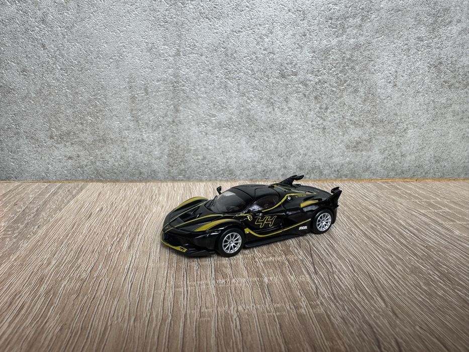 Bburago в размер 1:64.