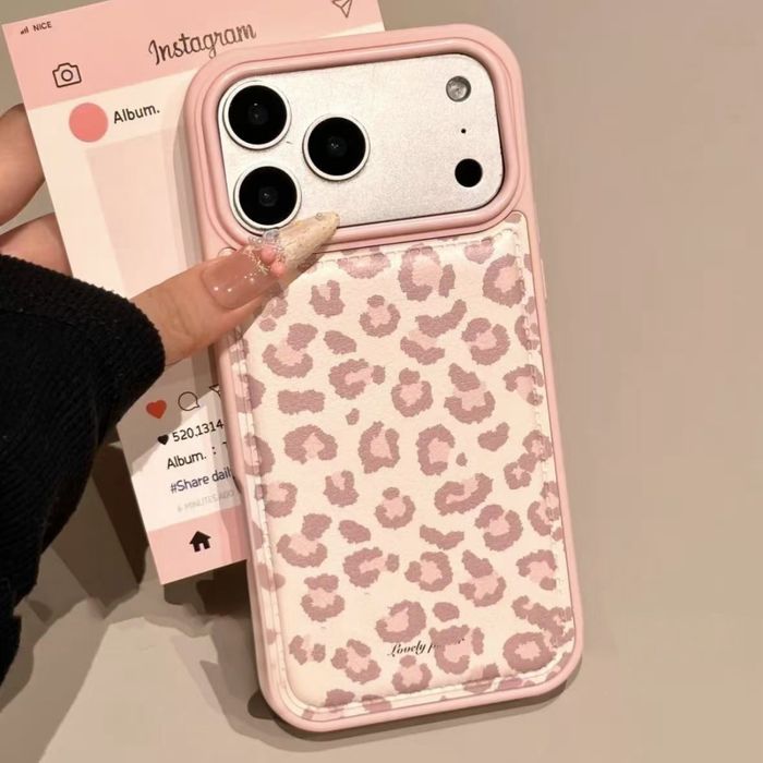 Чехлы на айфон 17 про и 17 про мах